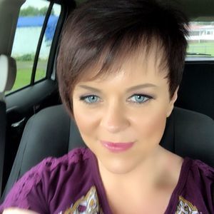 Meet your Posher, Laura